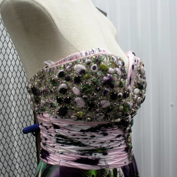 Tony Bowls Statement Gown - Picture 8 of 11